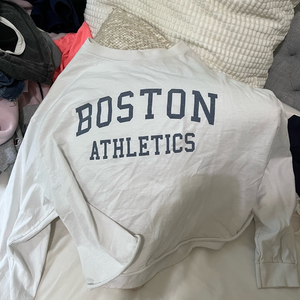 Brandy Melville long sleeve top